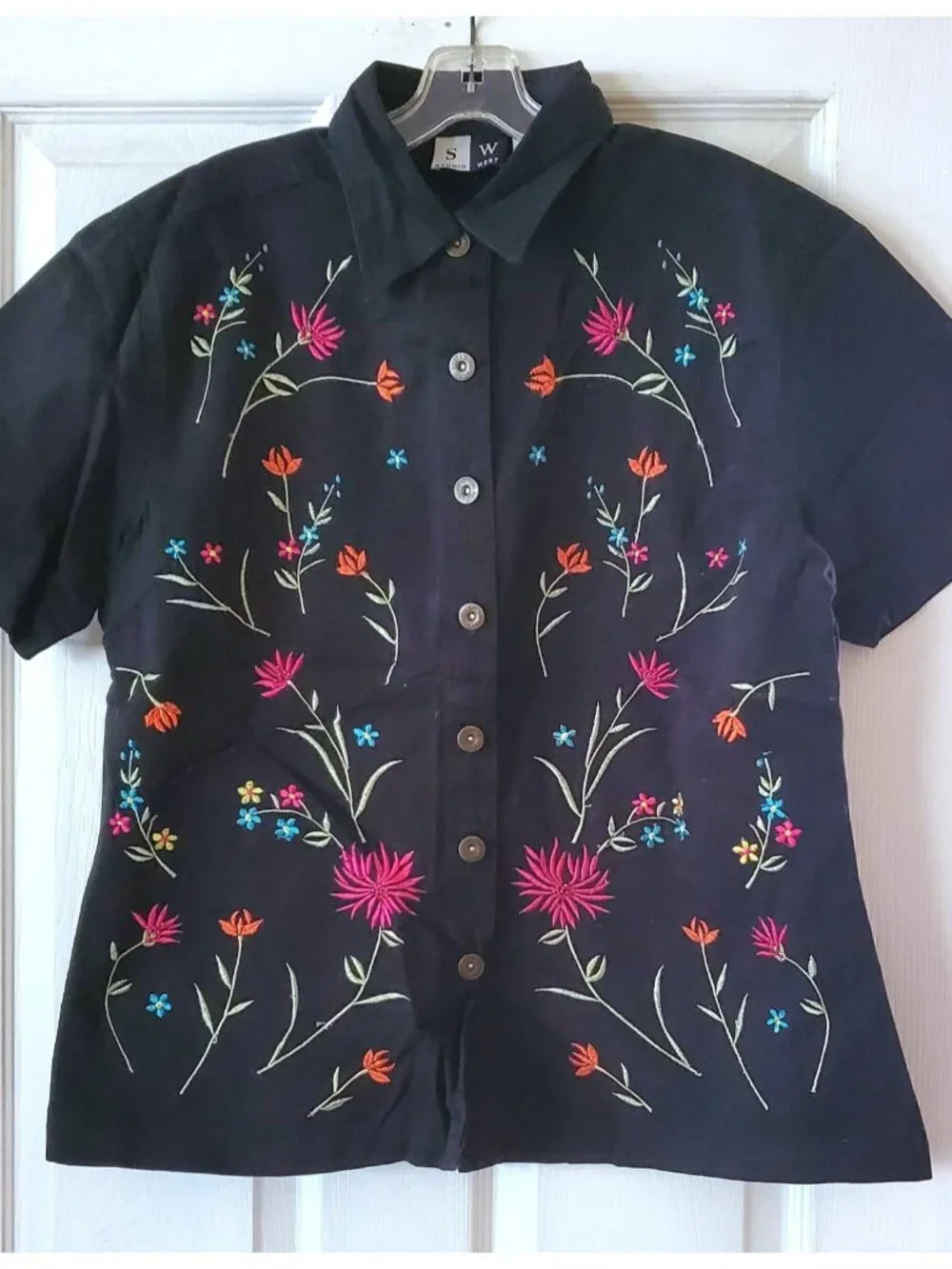VINTAGE STUDIO WEST BLACK EMBROIDERED BEADED FLORAL 90S COTTAGECORE SHIRT L NWOT - Picture 1 of 5